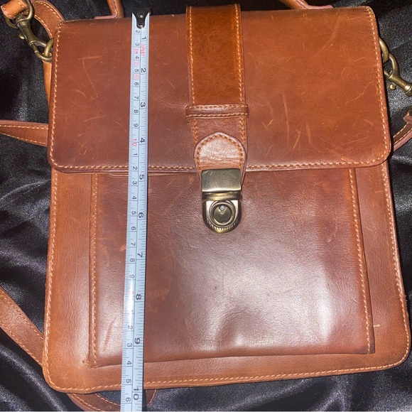 Wilsons Leather Tan Crossbody Bag (briefcase) - Picture 11 of 16